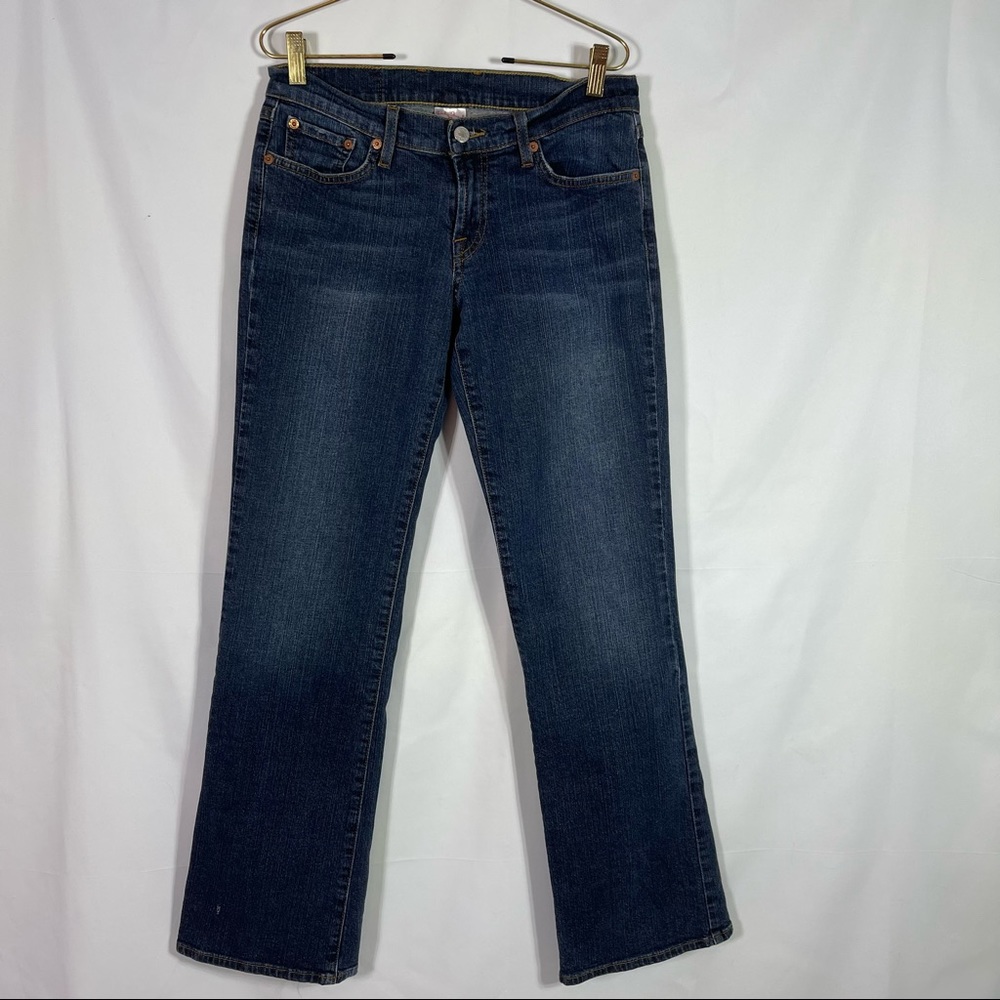 Lucky Brand, Mid Rise Flare Jeans, Size 4/27. In excellent condition!
